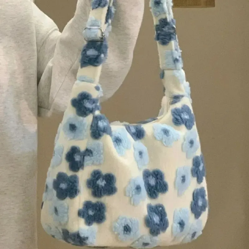 Flower Plush Shoulder Bag K19483