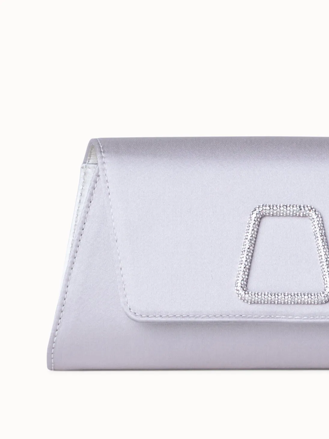 Mini Anouk clutch in Satin mit Kristalltrapez